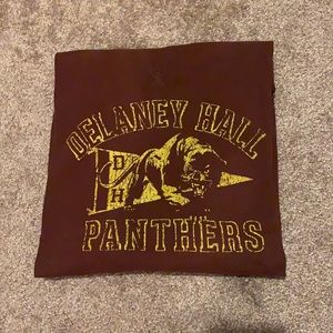 St. John’s Bay vintage crew neck. NWOT. Sz M.